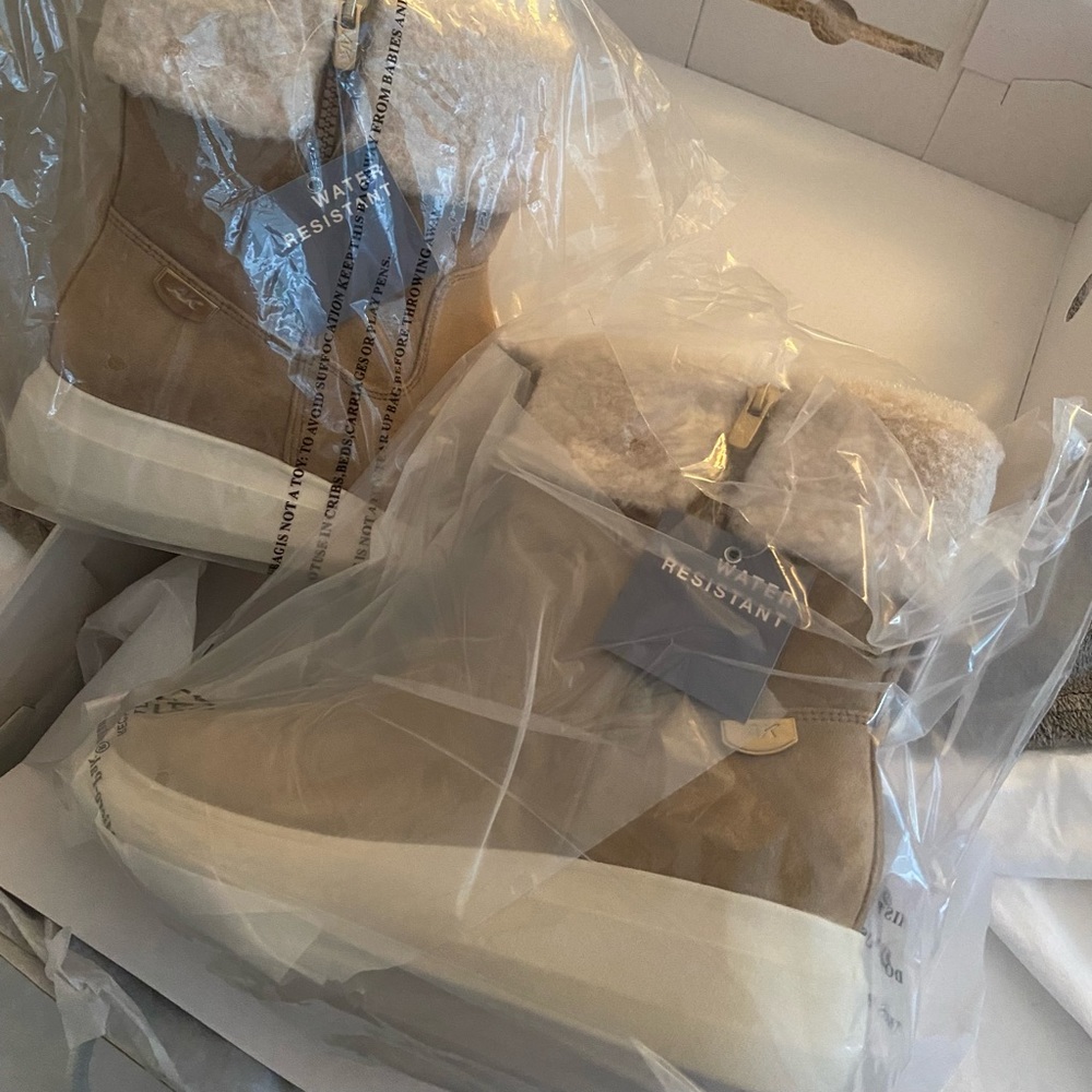 ANNE KLEIN BOOTS
